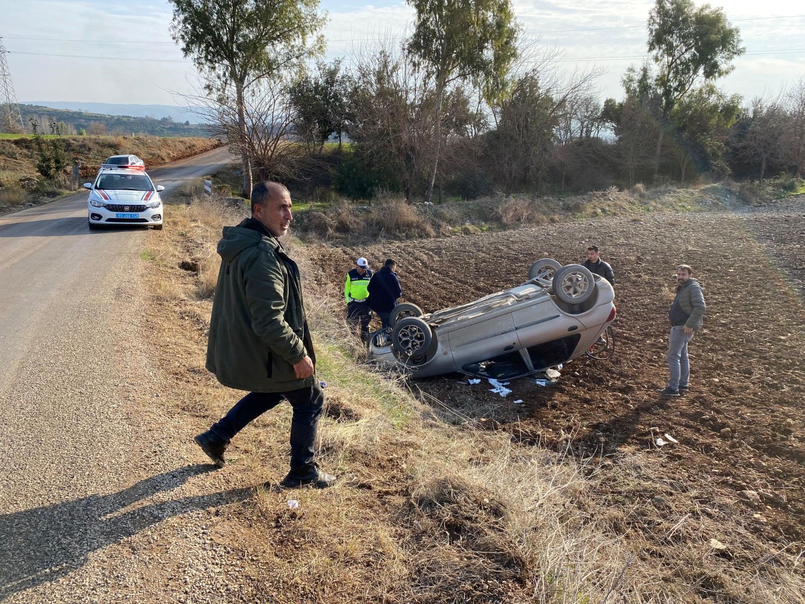 Osmaniye’de kontrolden çıkan otomobil takla attı: 2 yaralı - 2