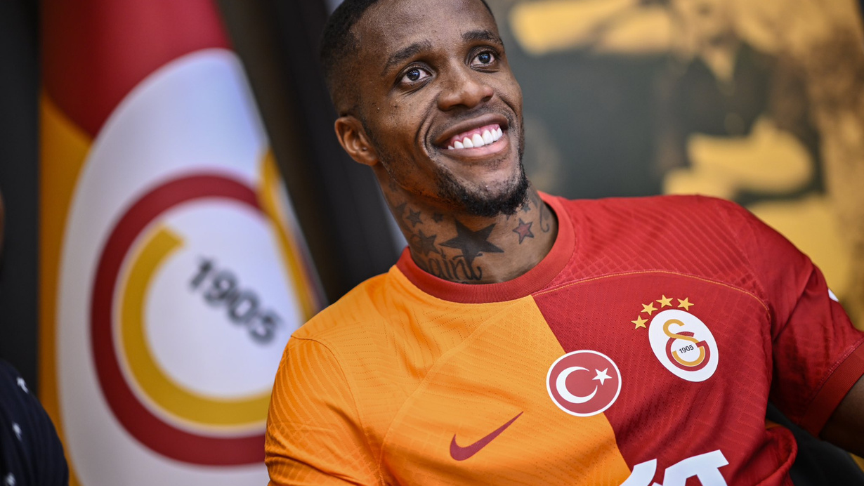 Fransız basını: Zaha garip bir kulüple görüşüyor!