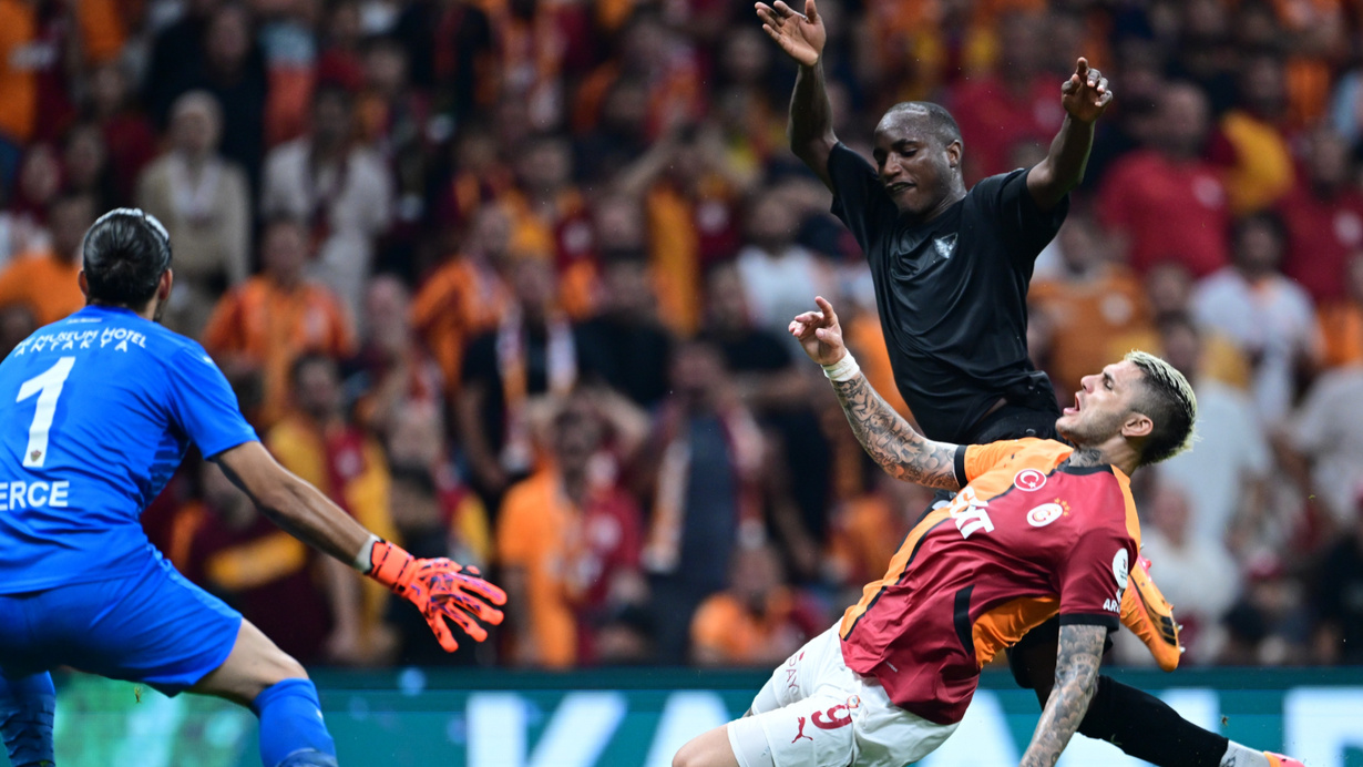 Galatasaray'a China Suarez şoku! Icardi iki aşk arasında kaldı!