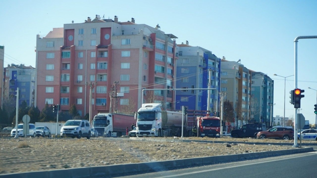 Diyarbakır’da Zincirleme Kaza; 2’si çocuk 3 Yaralı Sondakika Haberler