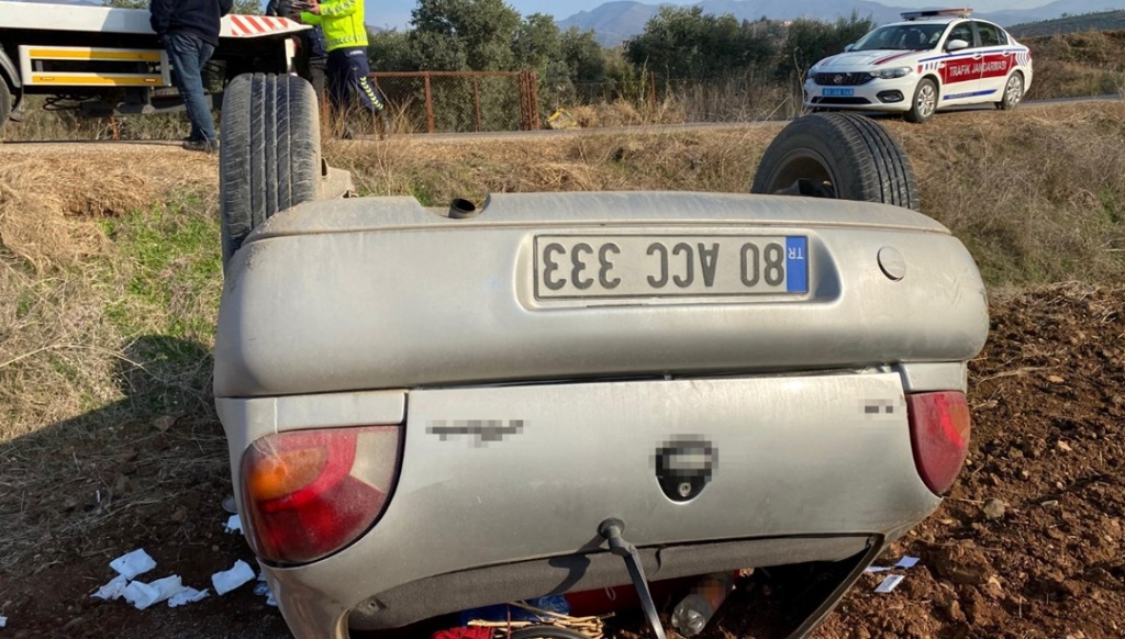 Osmaniye’de Kontrolden çıkan Otomobil Takla Attı: 2 Yaralı