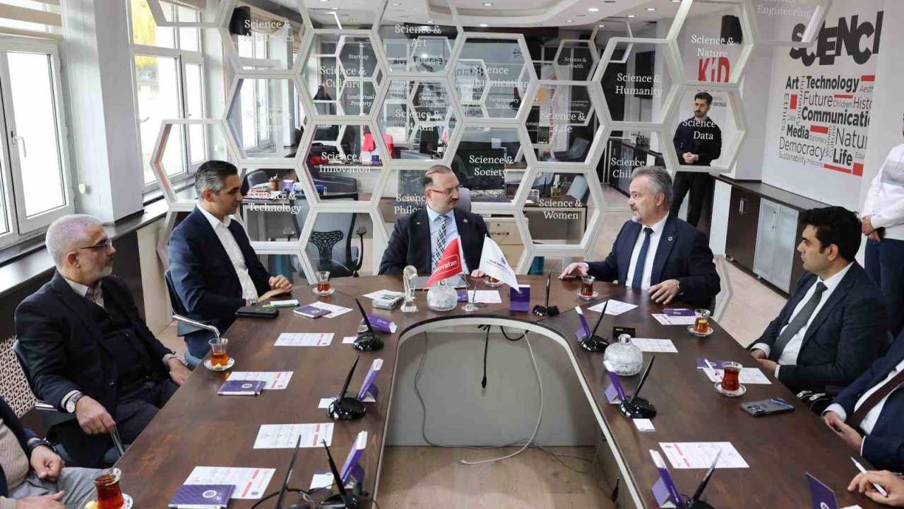 son-dakika-haberi-ataturk-universitesinde-dijital-bilgi-uretim-seferberligi-basladi